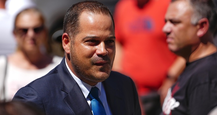 Калин Стоянов коментира във Фейсбук реакциите на президентската институция относно