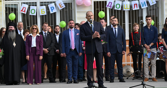 Училището е онзи храм, за който държавата трябва и полага