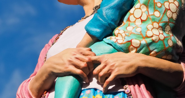 Майка от Ардино натрупа над 11 хиляди лева дълг от