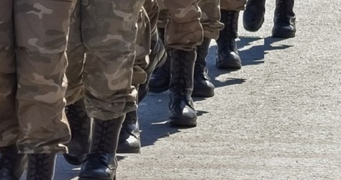 Рано тази сутрин началникът на гръцката национална отбрана ген Димитриос