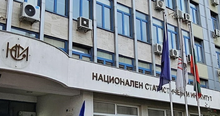 Директорът на Националния статистически институт Атанас Атанасов получи заплаха на