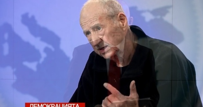 Павел Кирилов Поппандов е български актьор Роден е на 18 септември 1946 г