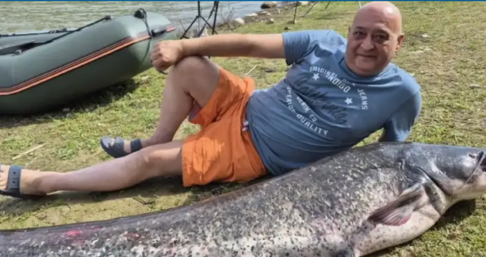 На язовир Кърджали бе уловен впечатляващ сом с тегло близо