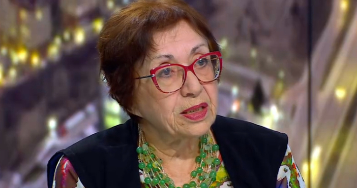 Мая Иванова Кадър БНТБившият екоминистър Евдокия Манева с остри думи