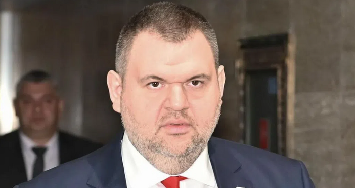 Министър председателят взе важно решение Лидерът на ДПС  Ново начало Делян Пеевски получи отговор от
