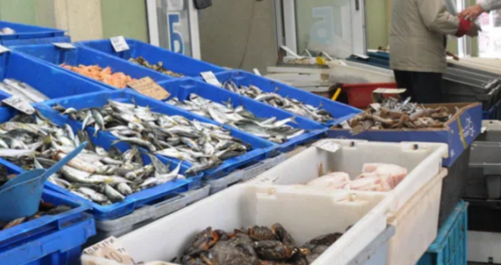 В края на летния сезон когато температурата на морската вода