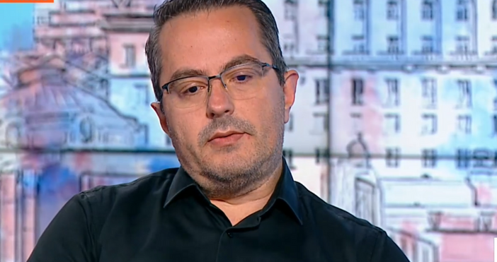 Делян Пееевски умишлено унижава Бойко БорисовПротестите в защита на българския