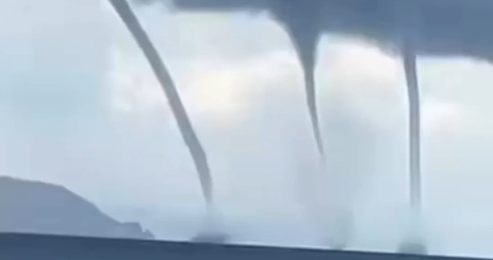 Тройно торнадо се завихри в Черно море Стихията е заснета от