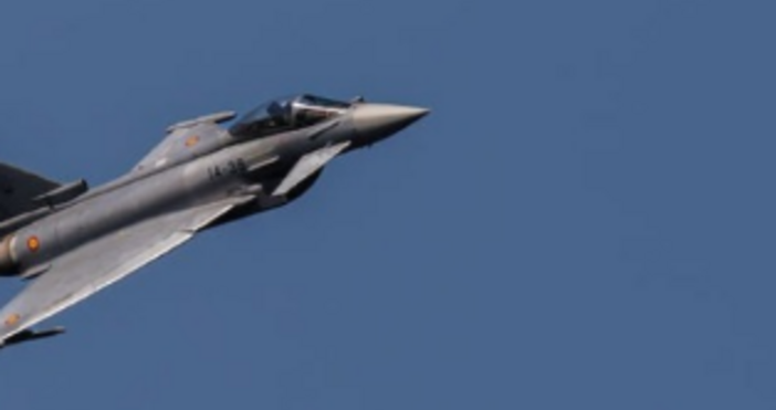 НАТО вдигна днес по тревога два германски изтребителя Юрофайтър в