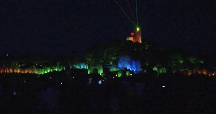 Български и чешки учени създават впечатляващия спектакъл Звук и светлина