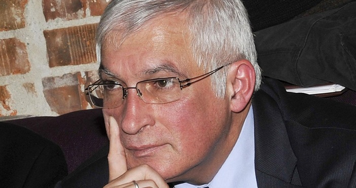 Не, няма да честитя Независимостта. Повече от три десетилетия сме