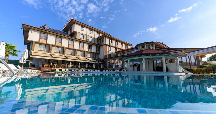 Хотел Езерец има нов собственик в лицето на бизнесдамата от