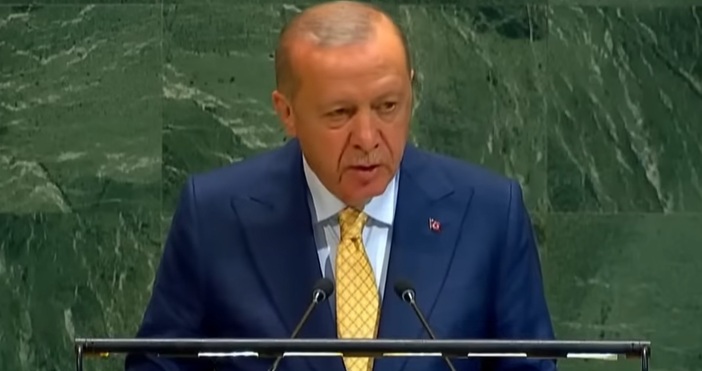 стоп кадър ЮтубРечта която турският президент Реджеп Тайип Ердоган произнесе