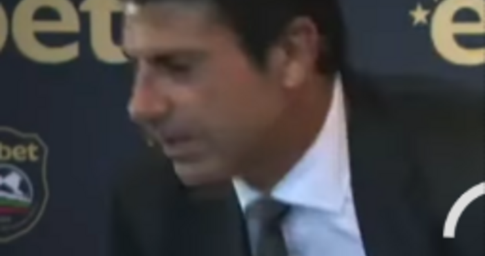 Президентът на Българския футболен съюз  Георги Иванов говори на пресконференция