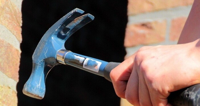 Задържаха двама мъже за хулиганство в центъра на Велико Търново