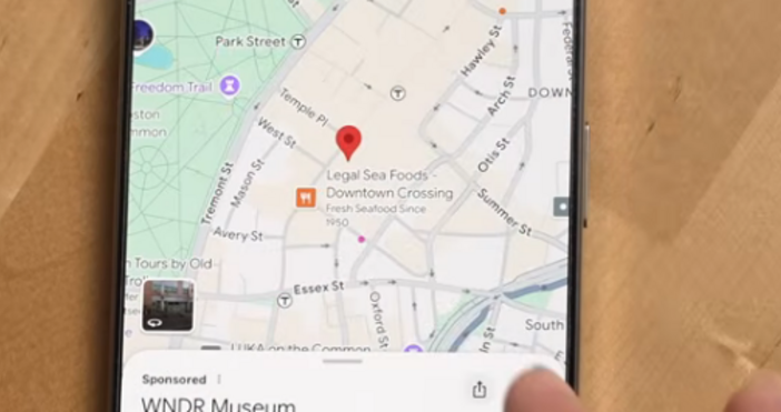 В света на навигационните приложения Google Maps често е критикуван