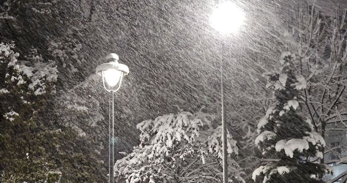 ГФС моделът бърза да ни зазими още в началото на