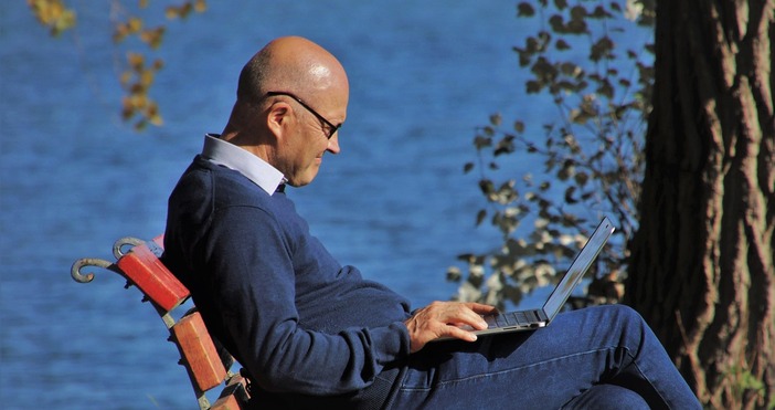 Интересен казус повдига работещ пенсионер в социалната мрежа:Работещ пенсионер съм