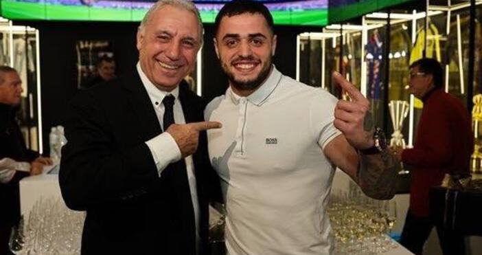 Стоичков поздрави Карлос Насар за изключителната победа.Ти можеш да вдигнеш