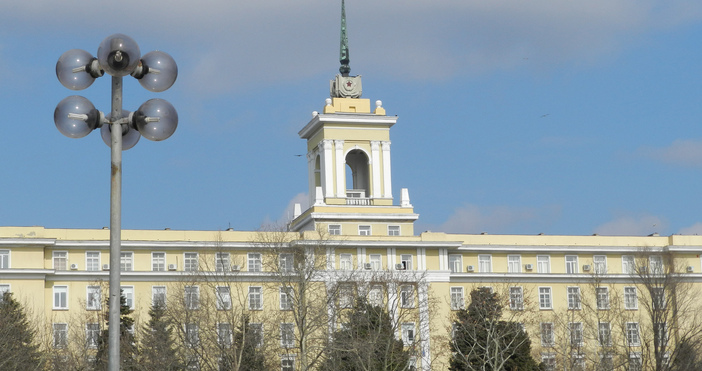 От тази година Висшето военноморско училище (ВВМУ) във Варна стартира