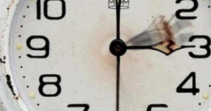 Преминаването към астрономическото часово време ще се извърши в 04 00 часа на