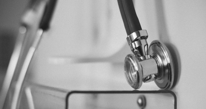 Всеки трети лекар и медицинска сестра в България страдат от