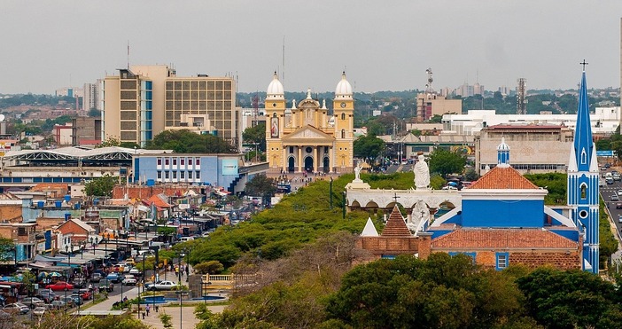 Къде по света литър гориво струва по малко от бутилка водаВ