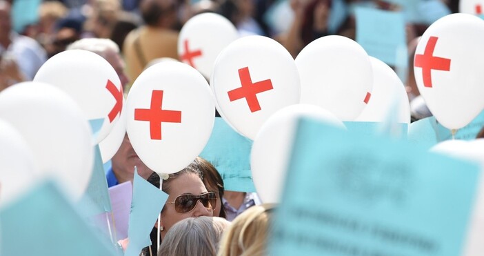 Младите лекари от инициативата Бъдеще в България излизат на поредния