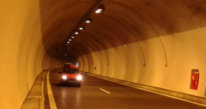 В четвъртък и петък през нощта ще се почиства тунел