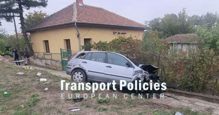 При опит за неправилно изпреварване на тир се е стигнало