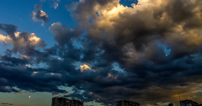 Днес над по голямата част от страната ще преобладава облачно време