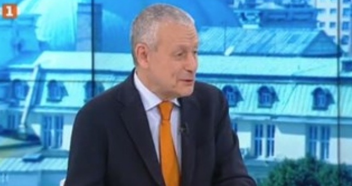 Соломон Паси изрази мнение за това което се случва между