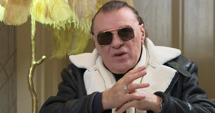 Стопкадър Нова ТвЛегенда на родната поп музика захапа елегантно политиците Много