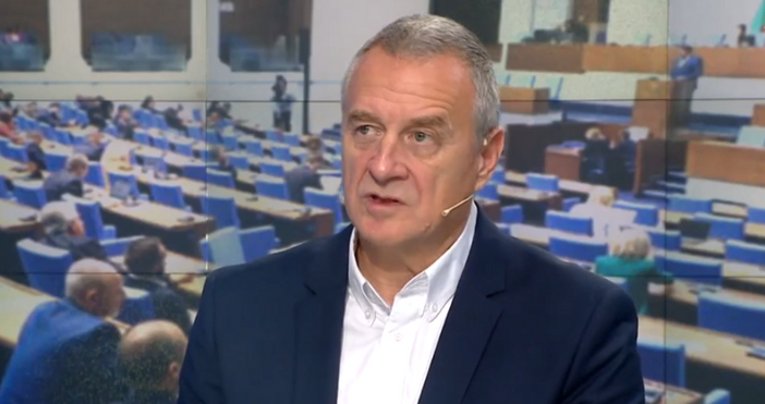 Бивш шеф на ДАНС отправи критика към държавния глава Агенцията седи