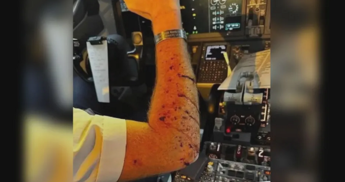 кадри ХСамолет летящ от Денвър в американския щат Колорадо