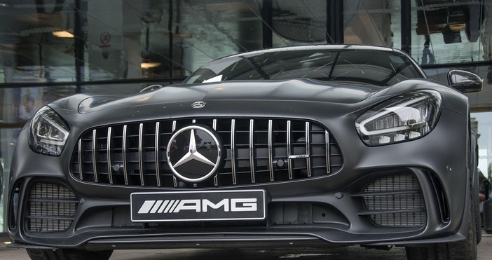 Mercedes Benz стартира огромна програма за доброволно напускане по която служителите могат