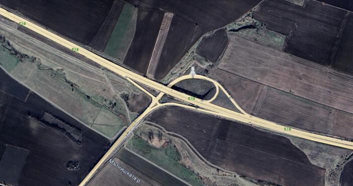 Ограничено е движението по пътен възел Шумен при 350 и км