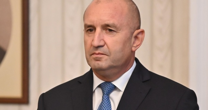 Видно е за всички че управляващите са в парализа и