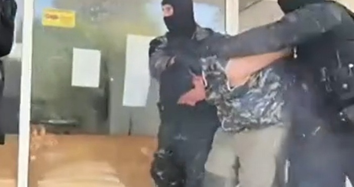 Окръжна прокуратура Бургас задържа за срок до 72 часа Ф М Той