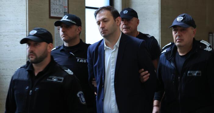 Бившият заместник кмет на София Никола Барбутов остава в ареста предаде БНТ  Софийският апелативен съд