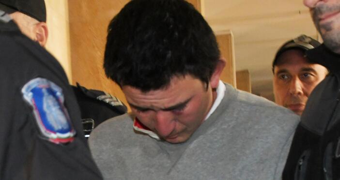 Обвиняемият за тройното убийство в село Люляково 25 годишният Фахри