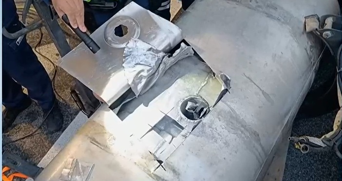 Шофьор на тежкотоварен камион с българска регистрация е задържан на