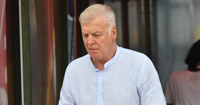 Мажоритарният собственик на Левски Наско Сираков се включи в социалните