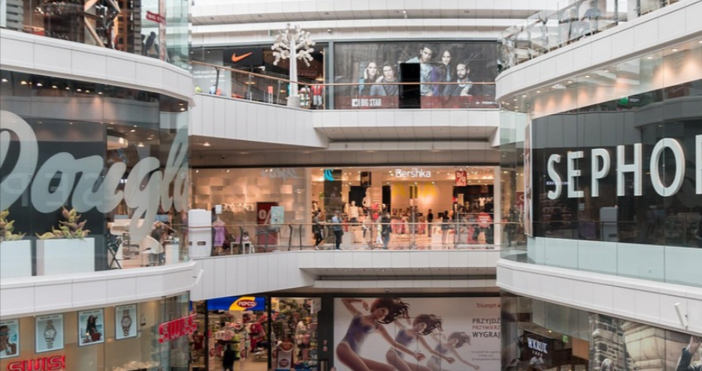 Месецът на промоциите ще подрани тази година  А държавата предупреди че