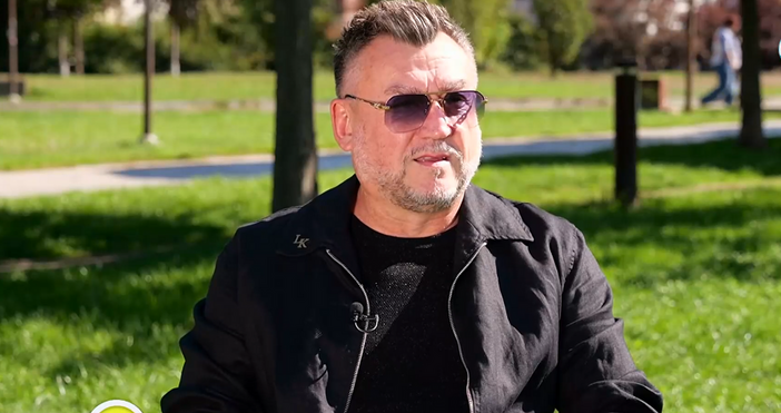 Любомир Цветанов Киров по известен като Любо Киров е български поп и рок изпълнител музикален продуцент инструменталист