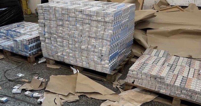 При проверка на товарен автомобил гранични полицаи и митническите служители