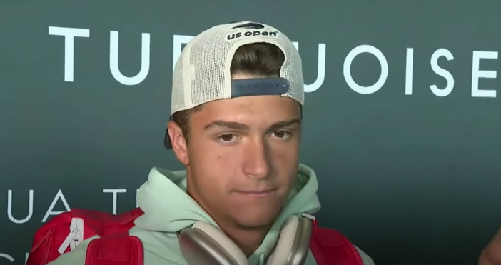 Александър Василев допусна четвърта загуба на Финалния турнир по тенис