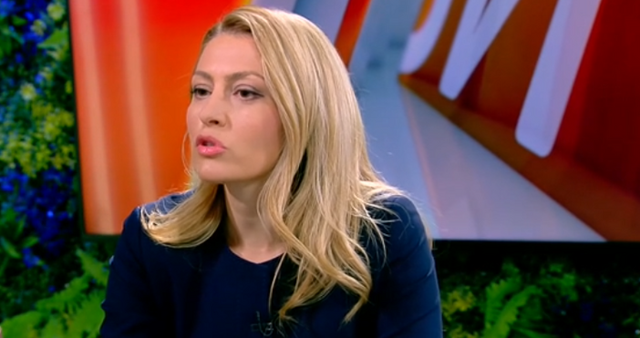 В политиката нищо не се дължи никому сподели в студиото