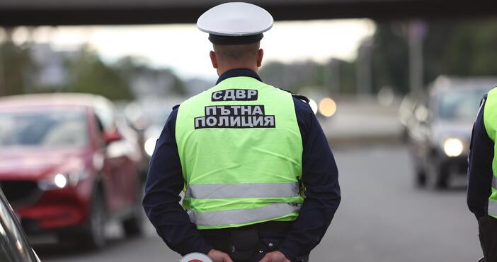 Временно се ограничава движението при км 29 на АМ Хемус в посока