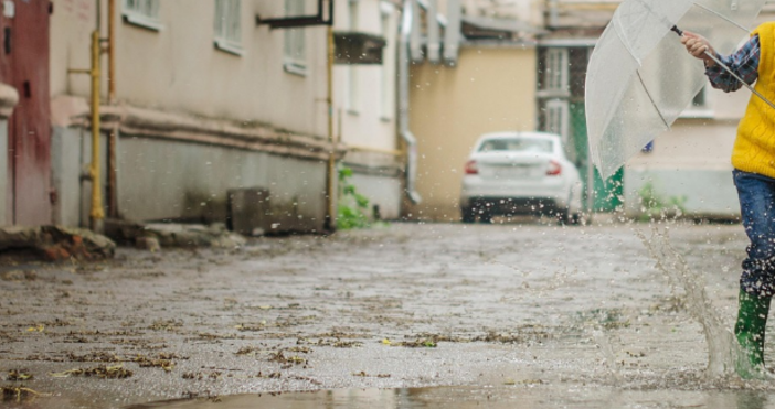 През нощта след временно разкъсване и намаление на облачността от